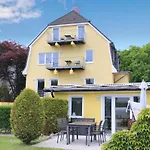 Strandhaus/Strandnixe