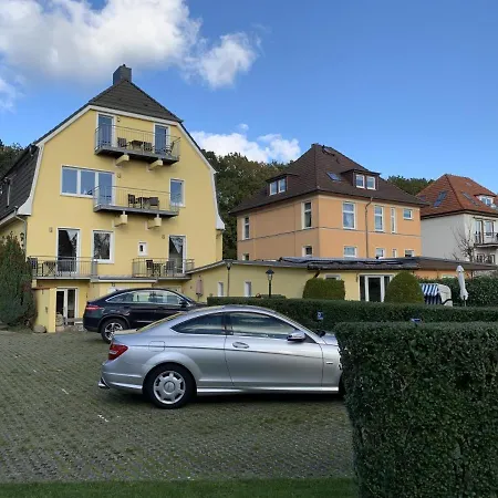 Strandhaus/strandnixe * Rostock